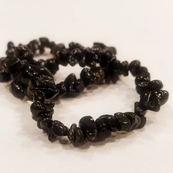 La pulsera de Piedra Estrella es un accesorio de bienestar emocional asociado a la concentración, la confianza y la claridad mental, ideal como apoyo simbólico en procesos de sanación emocional, crecimiento personal y enfoque consciente.